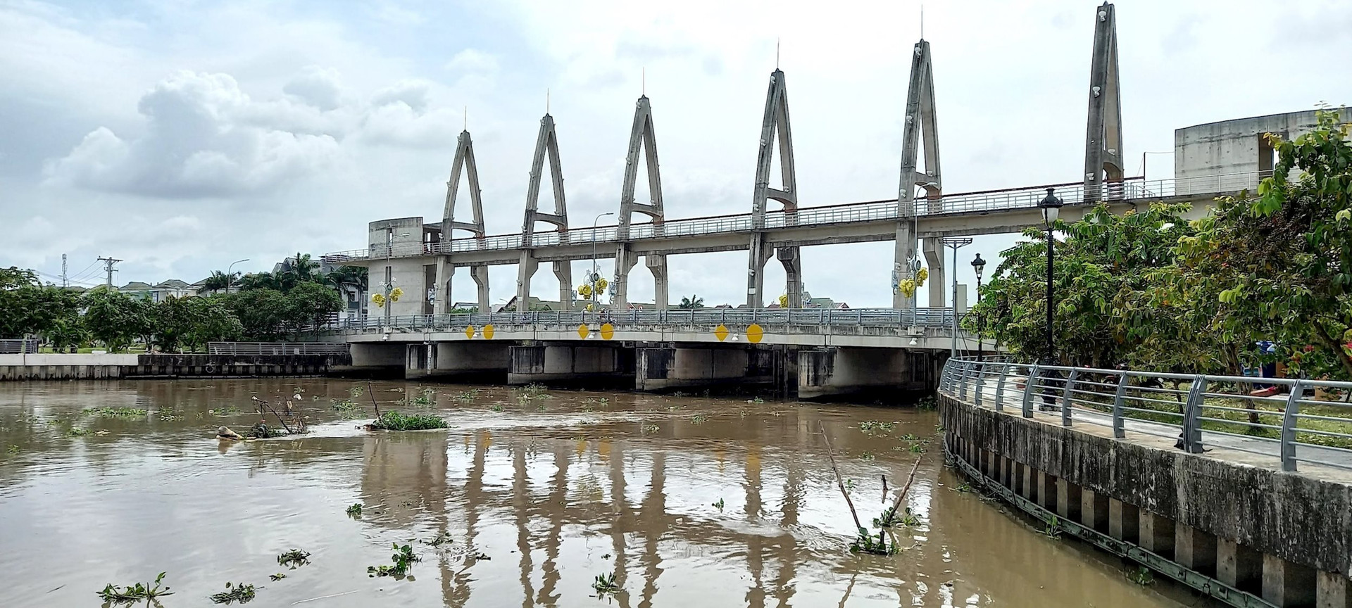Cống Sông Kiên